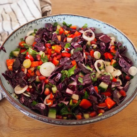 Rotkohlsalat mit Granatapfel