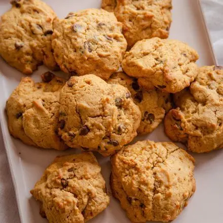 Schokolade ist nicht dein Fall, dafür magst du es aber nussig oder fruchtig? Kein Problem! Den Teig deiner American Cookies kannst du ganz nach deinem Geschmack abwandeln.