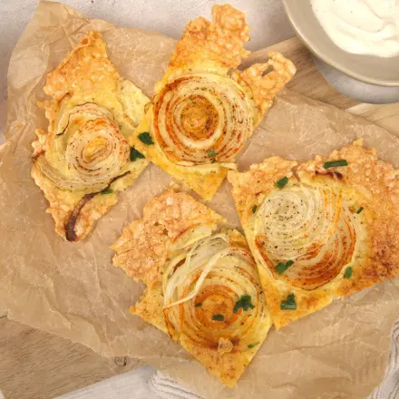 Käse-Zwiebel-Chips selber machen