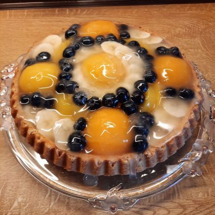 Obsttorte mit selbstgemachtem Tortenboden aus Dinkelmehl