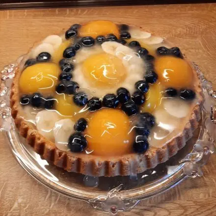 Obsttorte mit selbstgemachtem Tortenboden aus Dinkelmehl