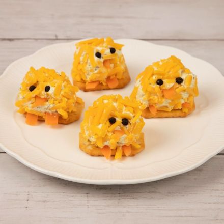 Frischkäse-Küken-Bällchen selber machen – Osterbrunch-Rezept