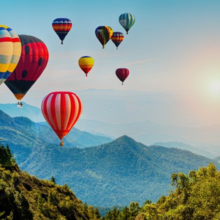 „Warum fliegt ein Heißluftballon?“