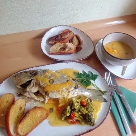 Dorade mit Zitrus-Soße aus der Pfanne
