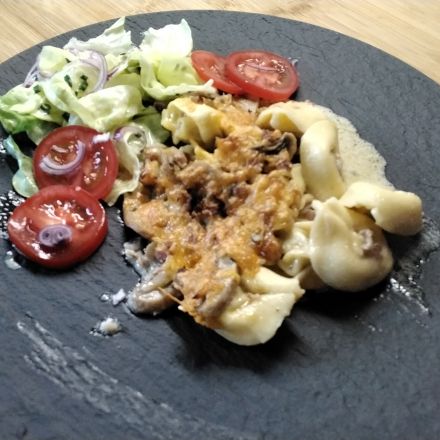 Tortellini-Auflauf mit Champignons