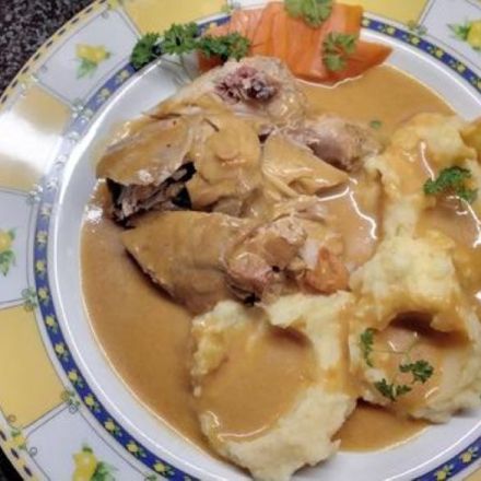 Hasenbraten mit Rahmsoße