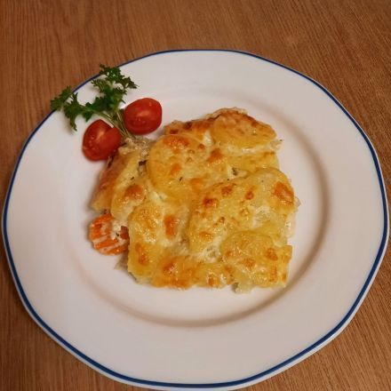 Vegetarisches Gratin mit Kartoffeln & Gemüse