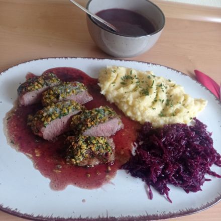 Lammrücken mit Pistazienkruste