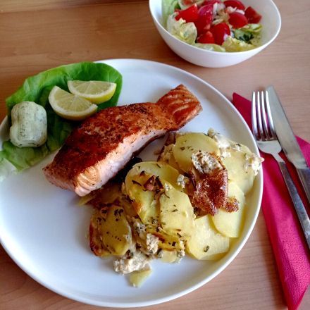 Lachsfilet mit Kartoffelgratin