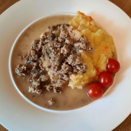 Haschee mit Kartoffelstampf