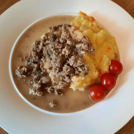 Haschee mit Kartoffelstampf