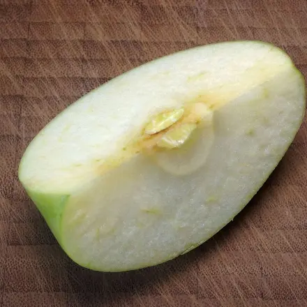 Äpfel praktisch schälen