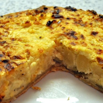 Kartoffelwähe (mit Hüttenkäse)