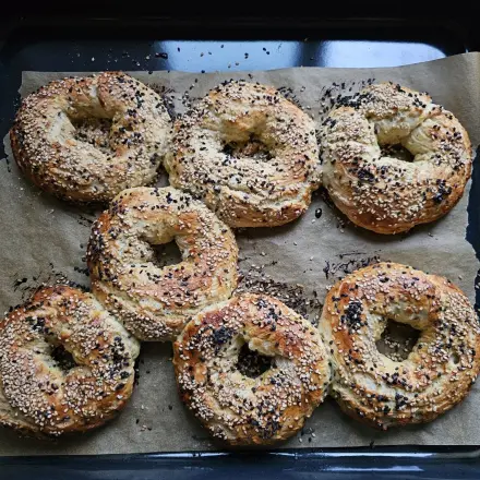 Schnelle Dinkel-Bagels mit Joghurt