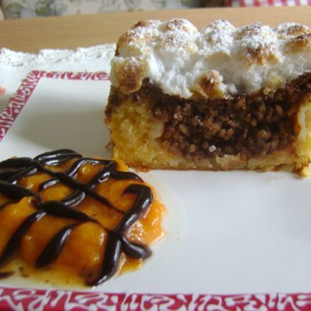 Schönbrunner Reisauflauf mit Marillenröster