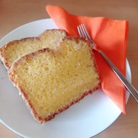 Saftiger Eierlikörkuchen mit Öl