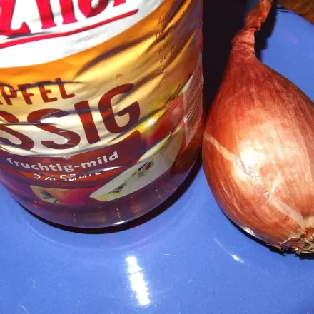 Zwiebeln und Essig gegen Dornwarzen