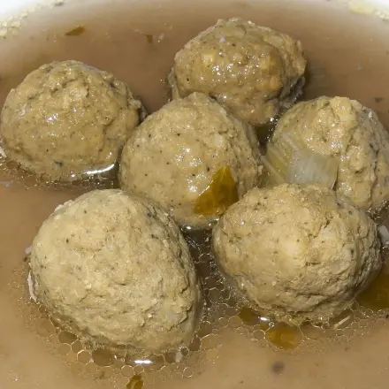Leberknödelsuppe