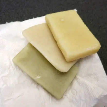 Seifenreste im Plastiknetz