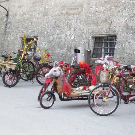 Schmierfett vom Fahrrad mit Sonnencreme "wegzaubern"