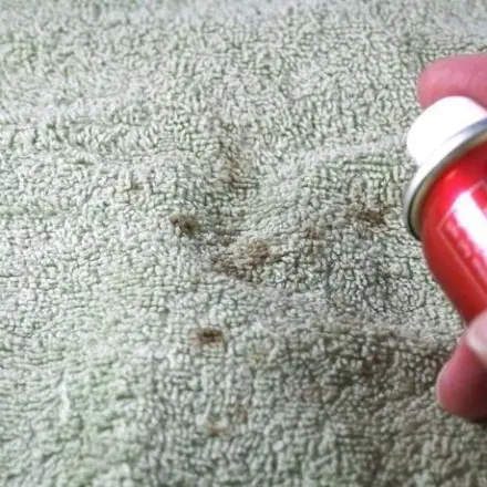 Alle-Flecken-Entferner: Haarspray