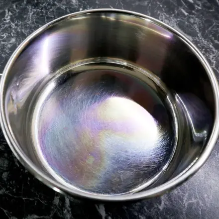 Karamellisierten Zucker aus Töpfen entfernen