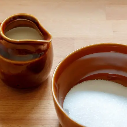 Peeling aus Zucker und Sahne - hmm, lecker!