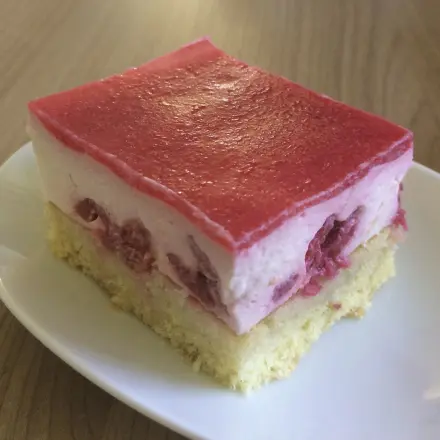 Himbeer-Sauerrahmschnitten