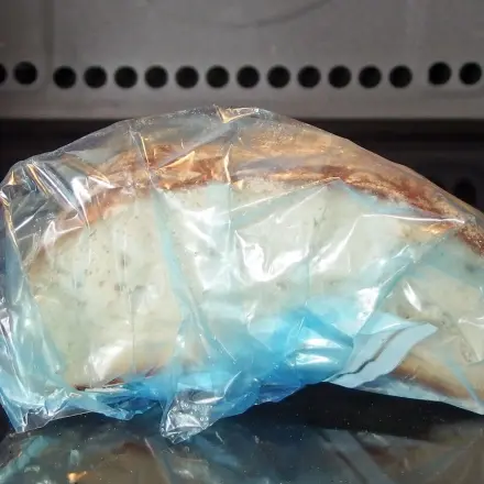 Brot in der Mikrowelle aufbewahren
