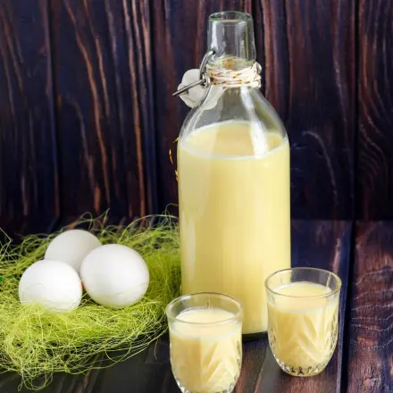Eierlikör mit Milch