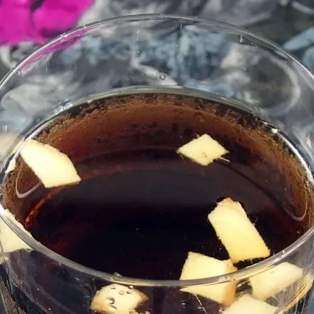 Cola mit Ingwer