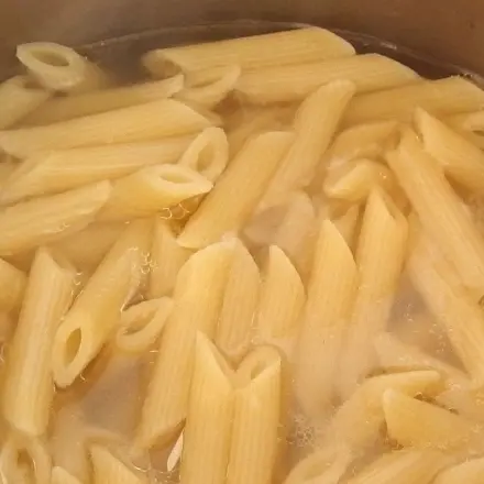 Strom sparen beim Nudeln kochen