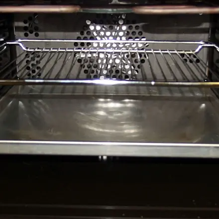 Grillrost, Backblech usw. ohne Kratzen reinigen