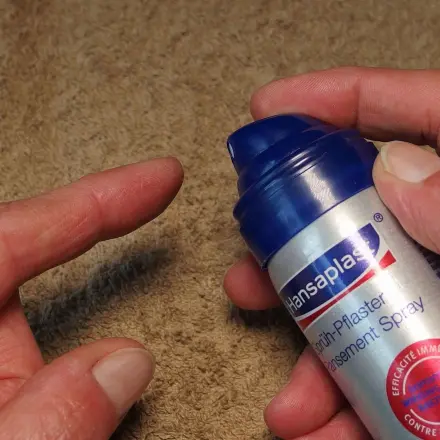 Flüssiges Pflaster auf Blasen