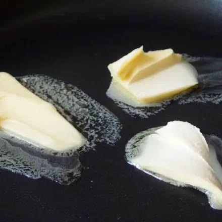 Weiche Butter oder Magarine zum Backen