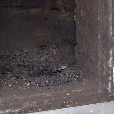 Schnecken vertreiben mit Ruß aus dem Schornstein