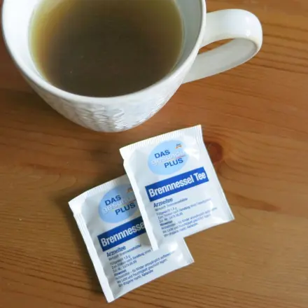 Reinere Haut durch Brennnesseltee