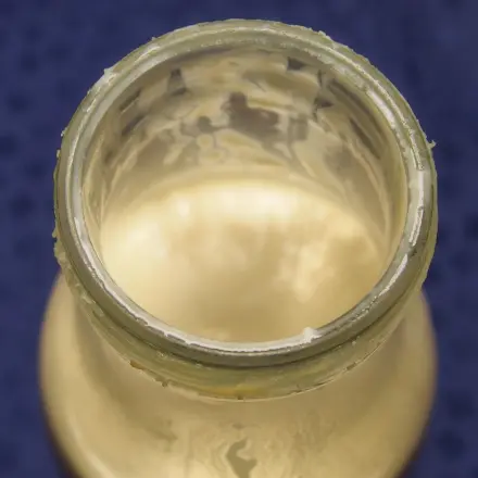 Saure Milch zum Toiletteputzen verwenden
