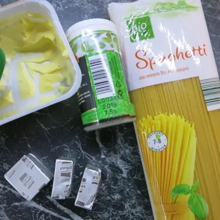 Rosmarin Butter mit Nudeln