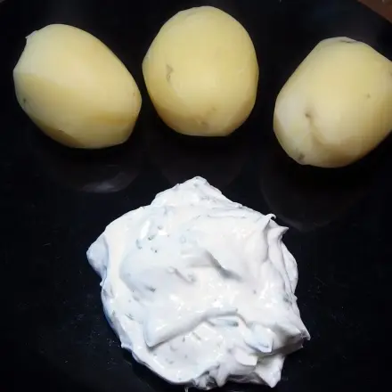 Quark mal anders, passend zu Kartoffeln, Brot und Chips...
