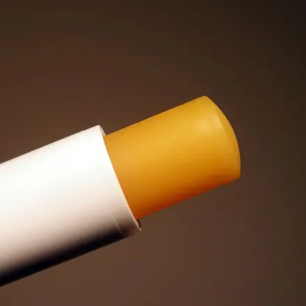 Lippenstift kaputt? Einfach wieder zusammenschmelzen