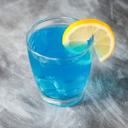 Cyber Angel: Der blaue Cocktail