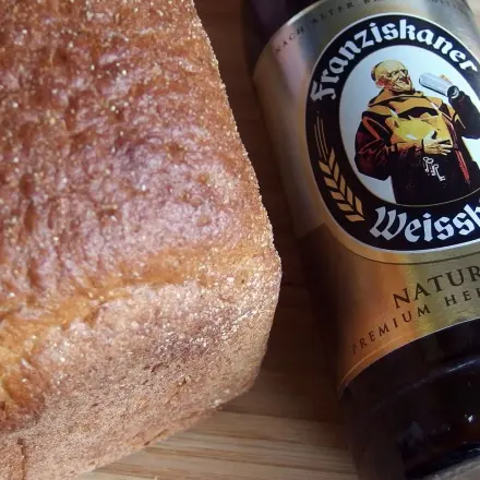 Altes Bier ins Brot