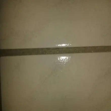 Badfugen schnell wieder sauber mit Zahnbürste & Scheuermilch