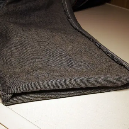 So halten Jeans beim Waschen länger