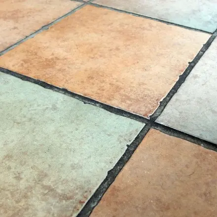 Saubere Fliesen mit "Flüssig-Waschmittel"