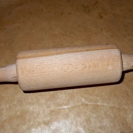 Teig ausrollen mit Backpapier