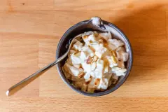 Käse-Salat (superschnell und lecker für jede Grillparty)