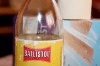 Ballistol zur schnelleren Heilung von Wunden, Pickeln & Herpes
