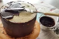 Kuchenglasur mit dem Föhn glätten